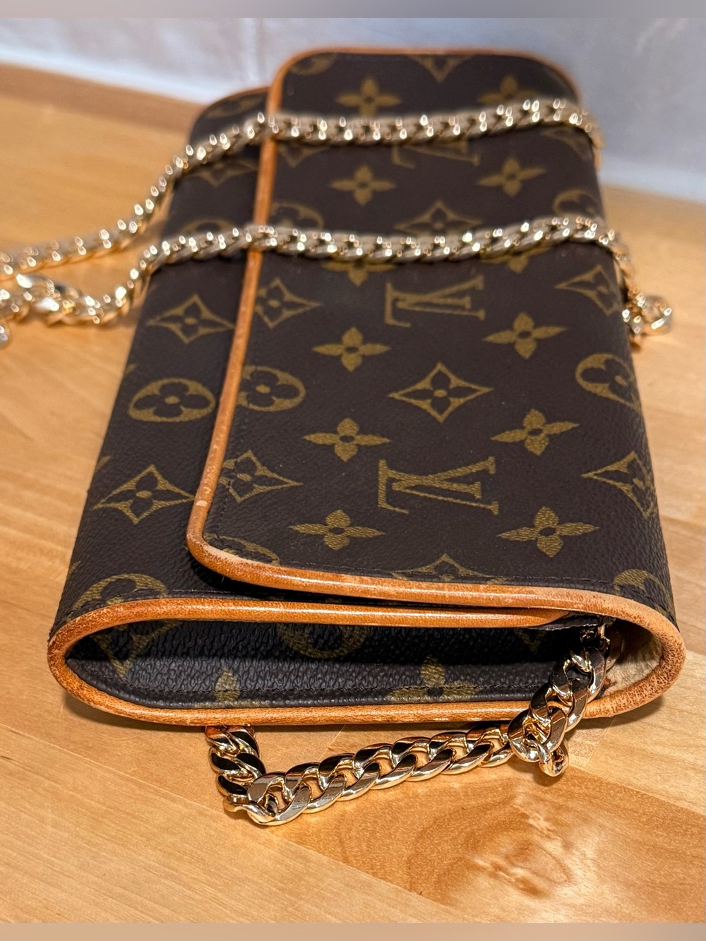 Authentic Louis Vuitton Crossbody Twin Pochette GM - Picture 5 of 15